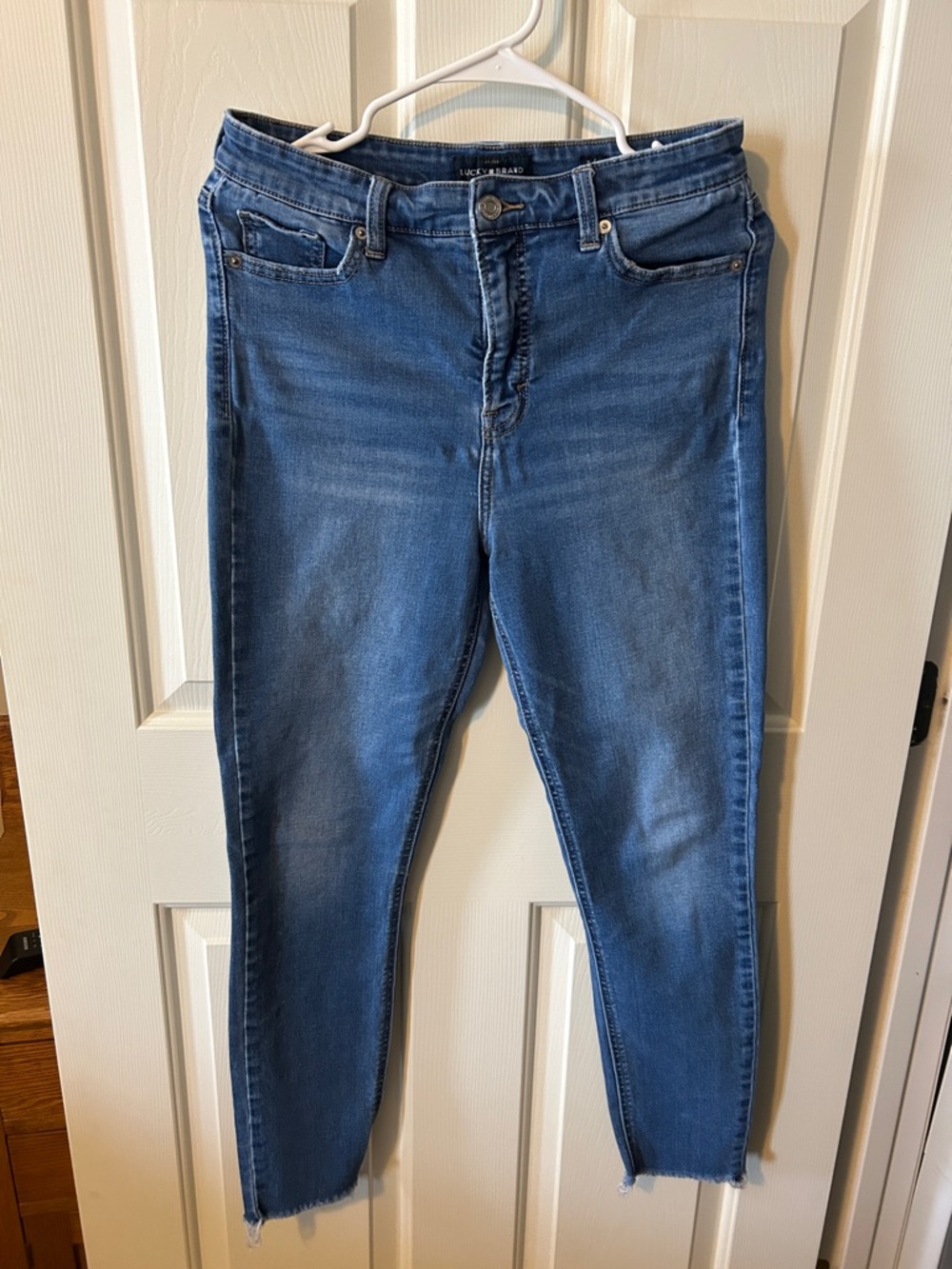 Lucky Brand Classic Medium Blue Skinny Jeans